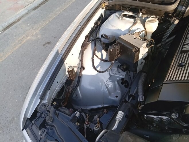 BMW 525 1999, 192,000 km - 2.5 л - Sumqayıt