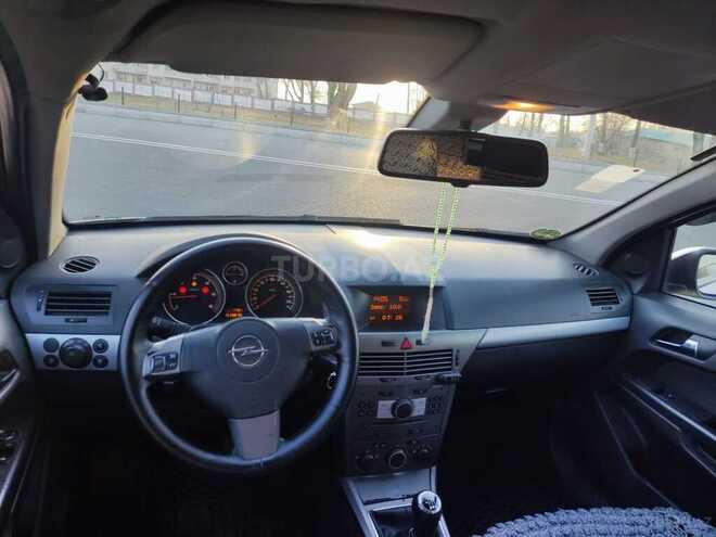 Opel Astra 2006, 413,675 km - 1.9 l - Qəbələ
