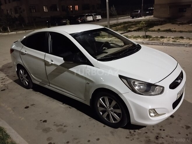 Hyundai Accent 2011, 260,000 km - 1.6 l - Şirvan