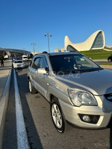 Kia Sportage 2009, 300,000 km - 2.0 l - Bakı