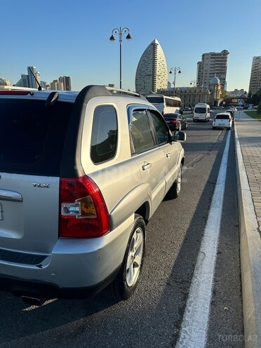 Kia Sportage 2009, 300,000 km - 2.0 l - Bakı