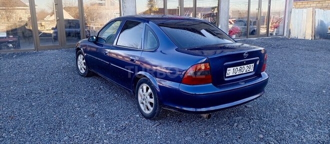 Opel Vectra 1996, 258,000 km - 1.8 l - Zaqatala