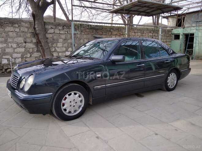 Mercedes E 230 1996, 296,000 km - 2.3 l - Qazax