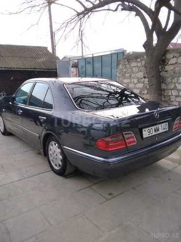 Mercedes E 230 1996, 296,000 km - 2.3 l - Qazax