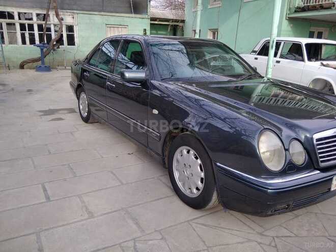 Mercedes E 230 1996, 296,000 km - 2.3 l - Qazax