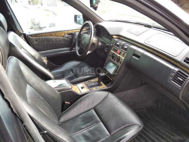 Mercedes E 230 1996, 296,000 km - 2.3 l - Qazax