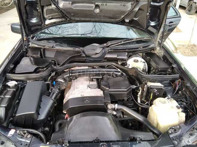 Mercedes E 230 1996, 296,000 km - 2.3 l - Qazax