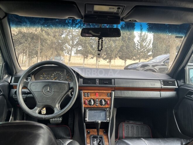 Mercedes E 220 1995, 375,000 km - 2.2 л - Bakı