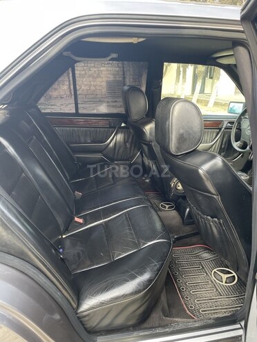 Mercedes E 220 1995, 375,000 km - 2.2 л - Bakı