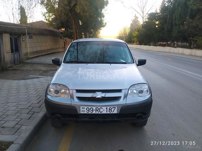 Chevrolet Niva 2015, 232,000 km - 1.7 l - Şamaxı