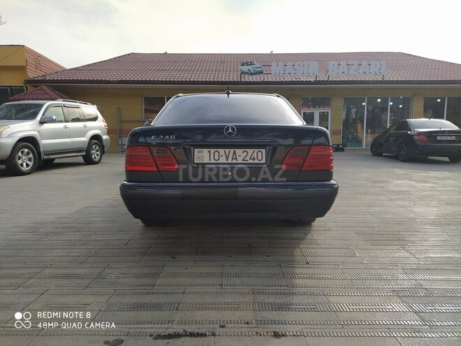 Mercedes E 240 1997, 440,000 km - 2.4 l - Bakı