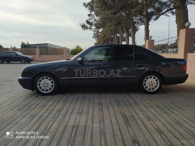 Mercedes E 240 1997, 440,000 km - 2.4 l - Bakı