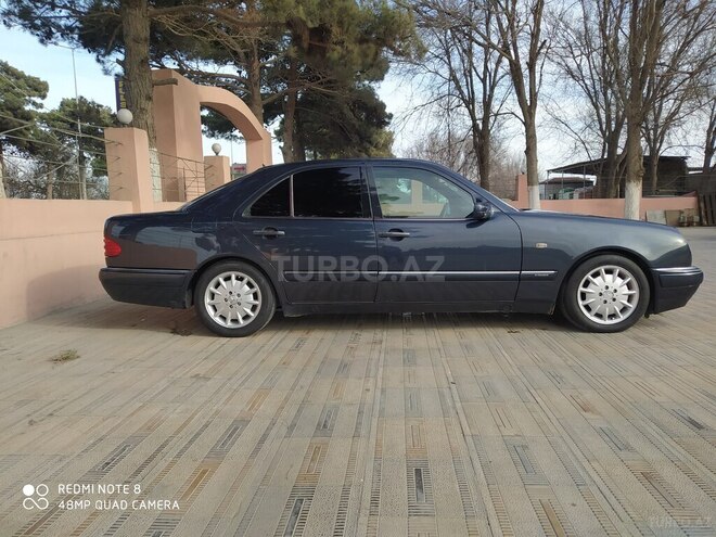 Mercedes E 240 1997, 440,000 km - 2.4 l - Bakı