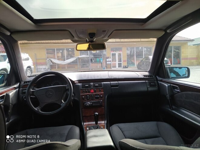 Mercedes E 240 1997, 440,000 km - 2.4 l - Bakı