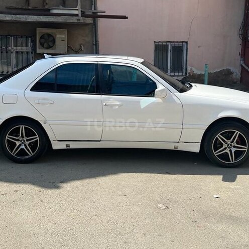 Mercedes C 220 1995, 333,000 km - 2.2 l - Bakı