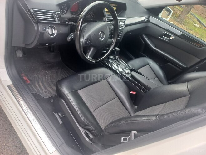 Mercedes E 250 2010, 147,000 km - 1.8 l - Bakı