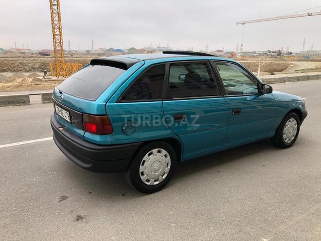 Opel Astra 1994, 400,000 km - 1.6 l - Bakı