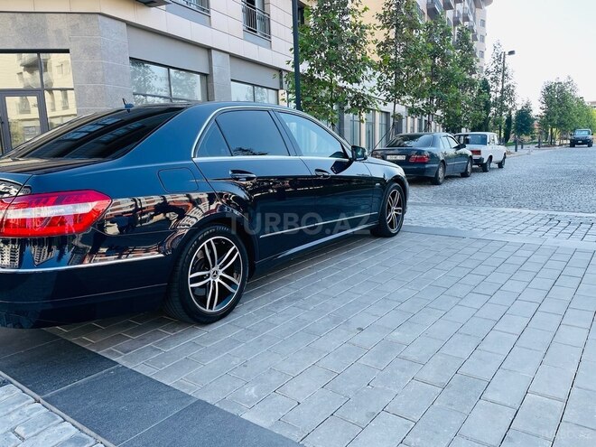 Mercedes E 220 2009, 199,584 km - 2.2 l - Bakı