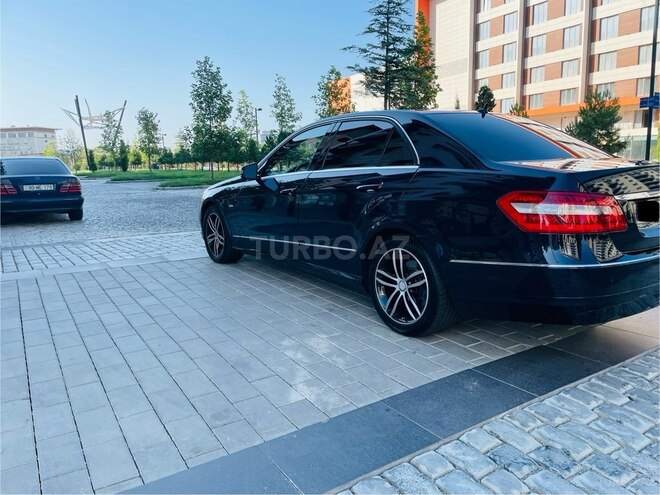 Mercedes E 220 2009, 199,584 km - 2.2 l - Bakı