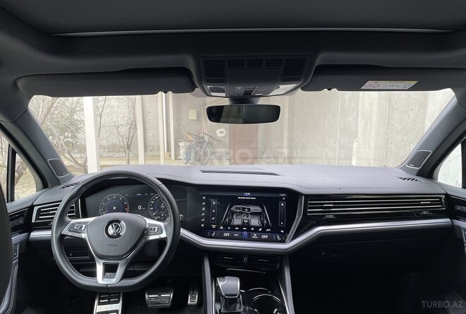 Volkswagen Touareg 2020, 19,896 km - 3.0 l - Bakı