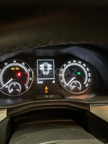 Skoda Rapid 2021, 33,000 km - 1.6 л - Bakı