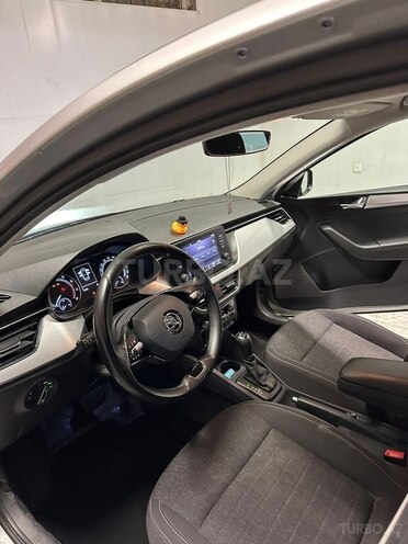 Skoda Rapid 2021, 33,000 km - 1.6 л - Bakı