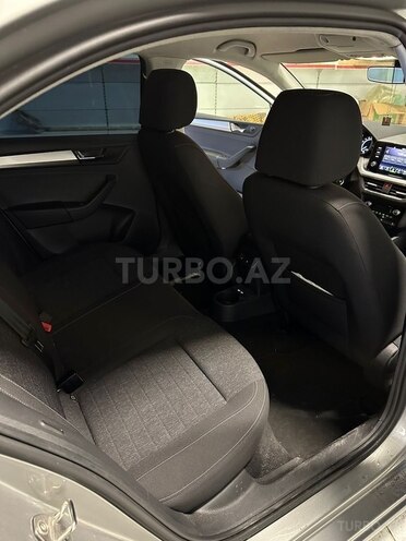 Skoda Rapid 2021, 33,000 km - 1.6 л - Bakı