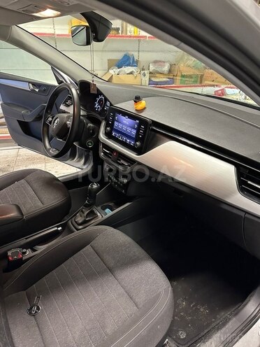 Skoda Rapid 2021, 33,000 km - 1.6 л - Bakı