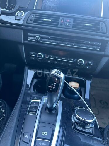 BMW 520 2015, 128,000 km - 2.0 л - Bakı