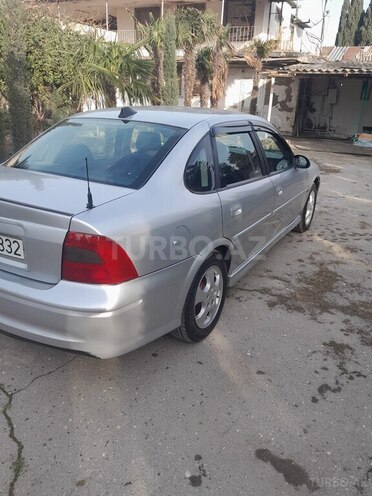 Opel Vectra 1999, 300,000 km - 1.6 l - Bakı