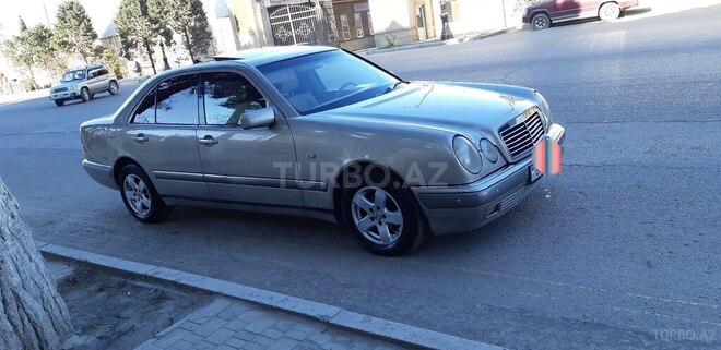 Mercedes E 240 1997, 160,000 km - 2.4 l - Gəncə