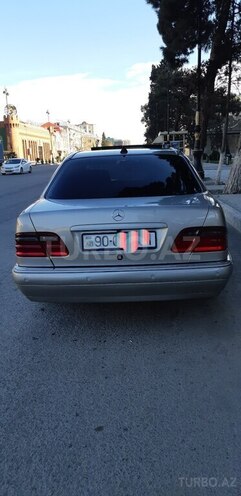 Mercedes E 240 1997, 160,000 km - 2.4 l - Gəncə