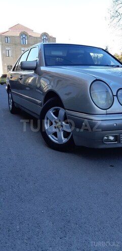 Mercedes E 240 1997, 160,000 km - 2.4 l - Gəncə