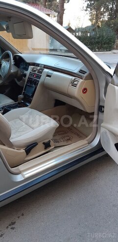 Mercedes E 240 1997, 160,000 km - 2.4 l - Gəncə