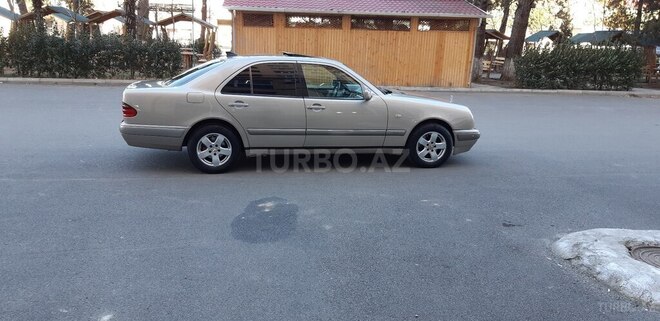 Mercedes E 240 1997, 160,000 km - 2.4 l - Gəncə
