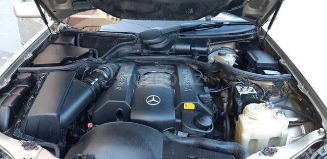 Mercedes E 240 1997, 160,000 km - 2.4 l - Gəncə