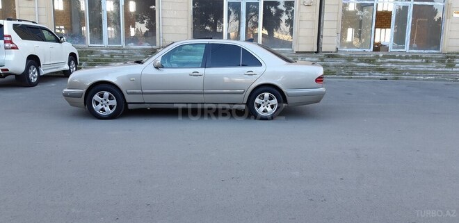 Mercedes E 240 1997, 160,000 km - 2.4 l - Gəncə