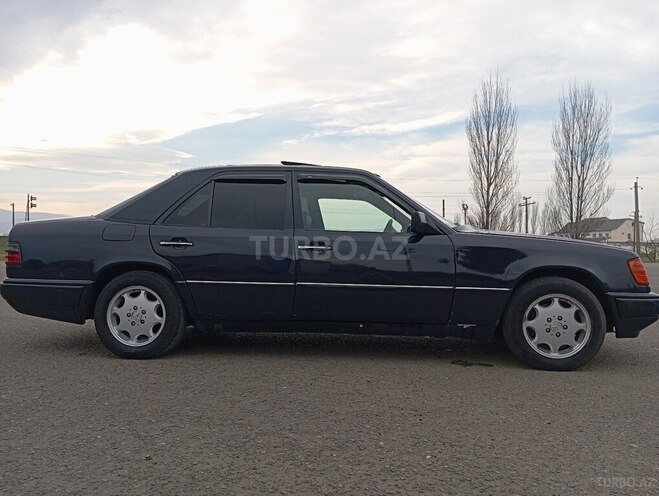 Mercedes E 250 1994, 692,669 km - 2.5 l - Lənkəran