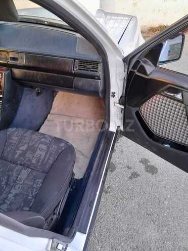 Mercedes E 230 1989, 222,222 km - 2.3 l - Göyçay