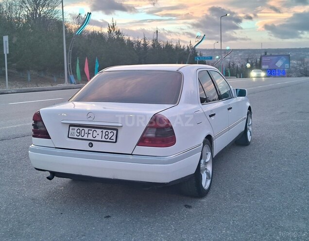 Mercedes C 180 1994, 385,856 km - 1.8 l - Qusar
