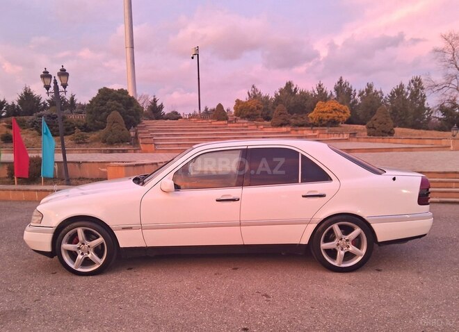 Mercedes C 180 1994, 385,856 km - 1.8 l - Qusar