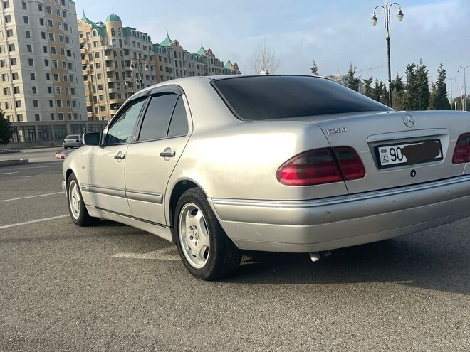 Mercedes E 280 1999, 260,000 km - 2.8 l - Xırdalan