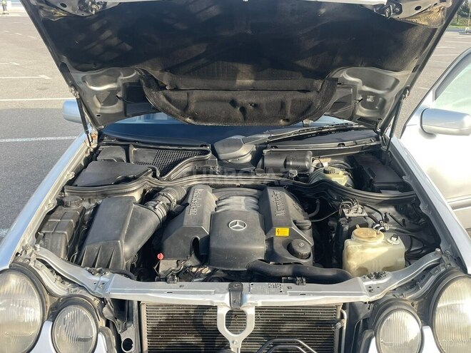 Mercedes E 280 1999, 260,000 km - 2.8 l - Xırdalan