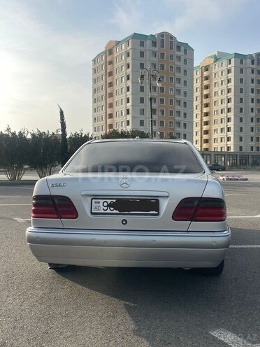 Mercedes E 280 1999, 260,000 km - 2.8 l - Xırdalan