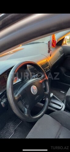 Volkswagen Golf 2003, 250,000 km - 2.0 l - Bakı