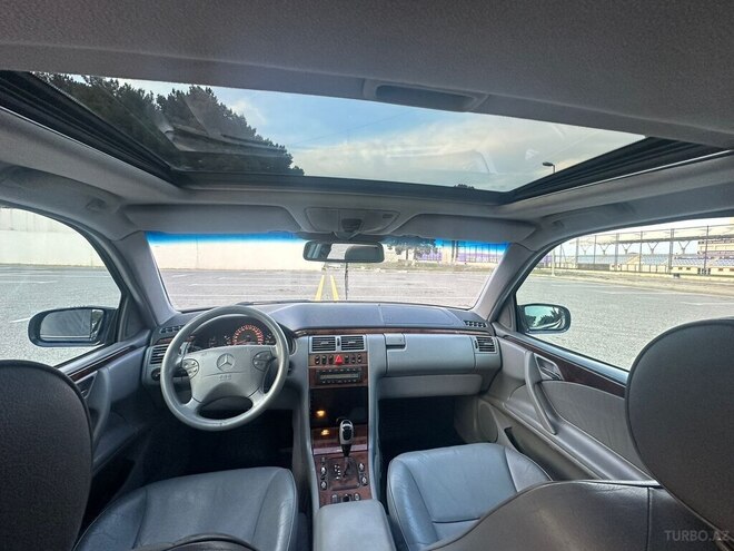 Mercedes E 240 2000, 270,000 km - 2.4 л - Sumqayıt