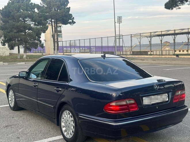 Mercedes E 240 2000, 270,000 km - 2.4 л - Sumqayıt