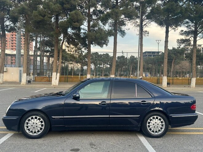 Mercedes E 240 2000, 270,000 km - 2.4 л - Sumqayıt