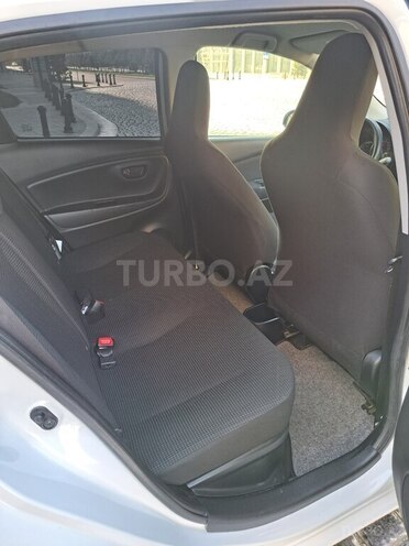 Toyota Yaris 2017, 38,000 km - 1.5 l - Bakı