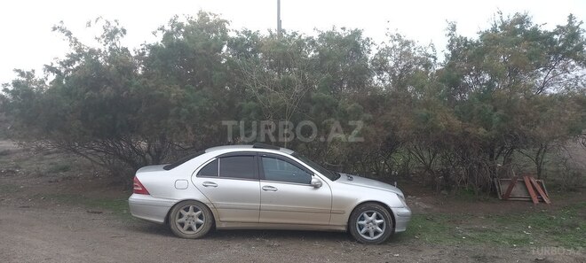 Mercedes C 200 2001, 339,000 km - 2.0 l - Bakı